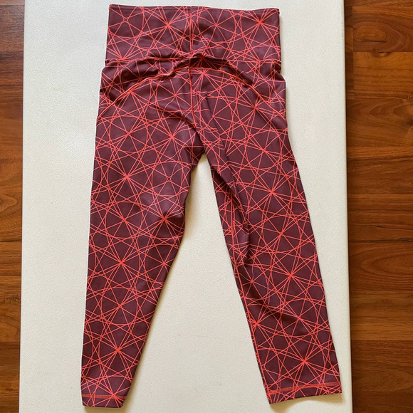 Adidas Burgundy Orange Print Wanderflex Iconic Three Quarter Leggings • Sz S 🗣 - Picture 3 of 3